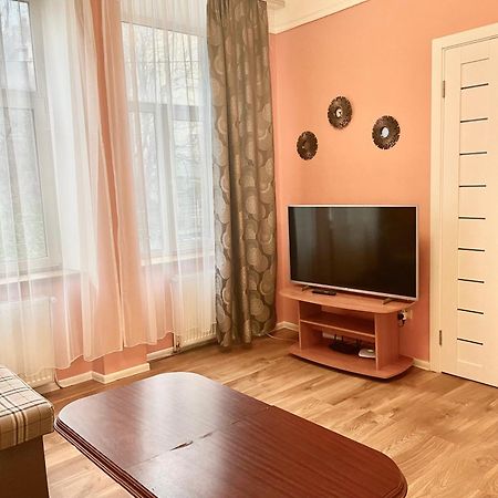 Двохкімнатні Апартаменти В Центри На Князя Лева 11 Lviv Ngoại thất bức ảnh